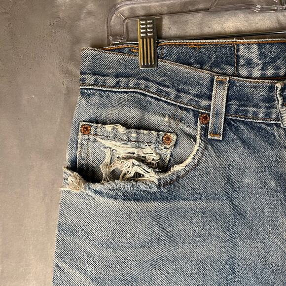 Vintage 80s Men's Levi's 505 Distressed 32x30 Grunge Relaxed Thrashed Casual USA - Picture 3 of 6